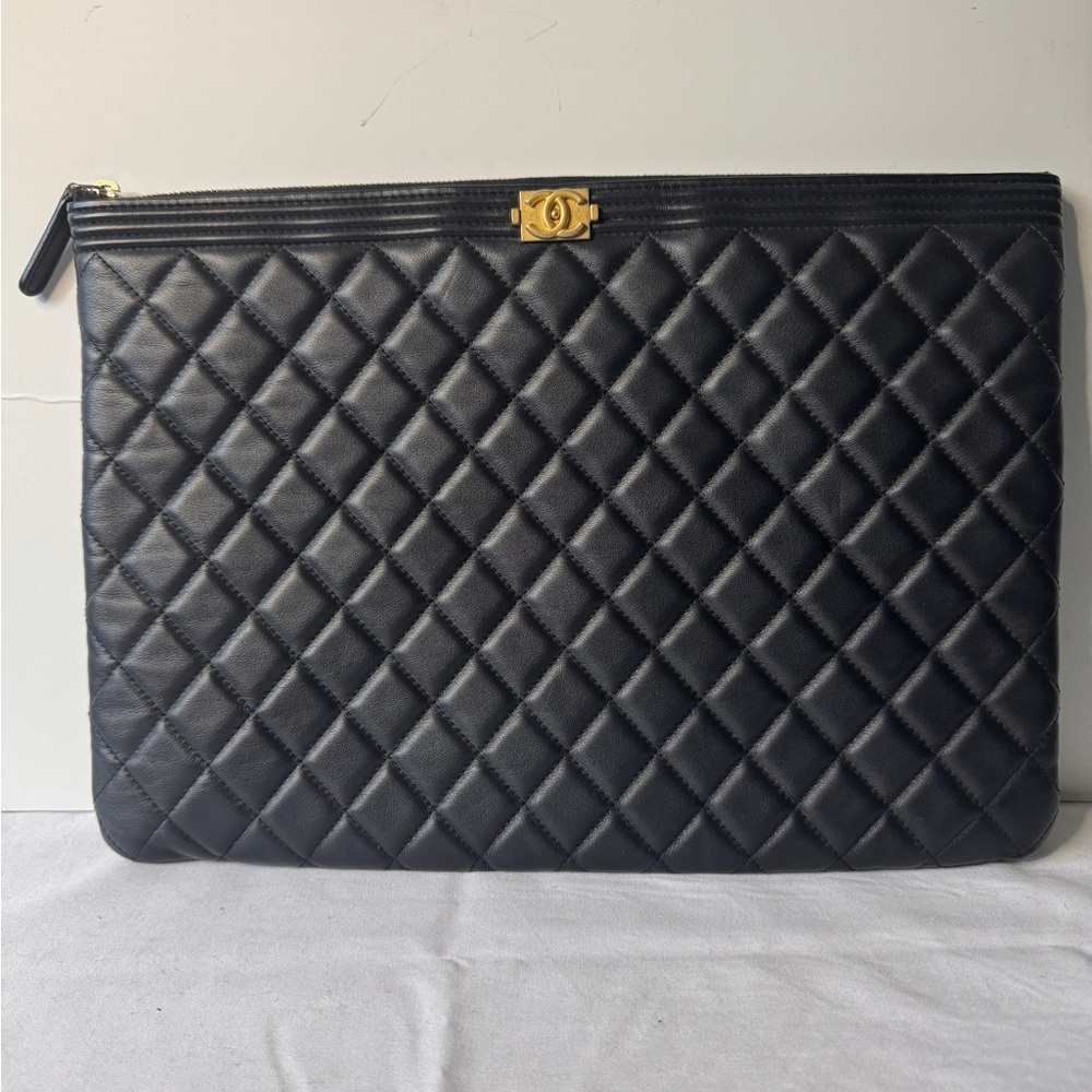 Chanel Boy O-Case clutch bag